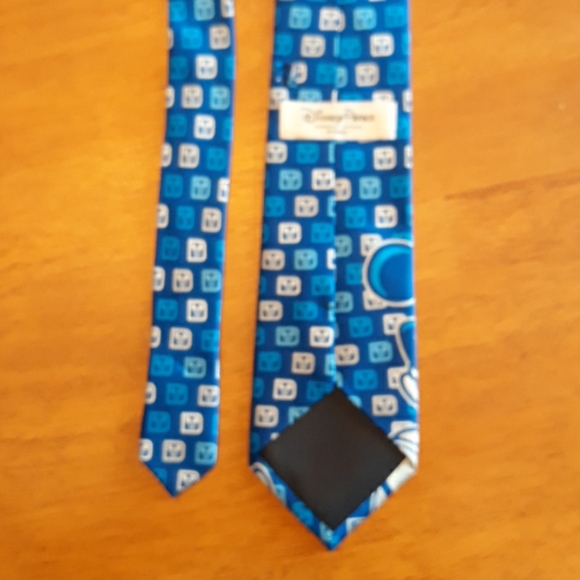 Mickey Mouse tie - Picture 3 of 3